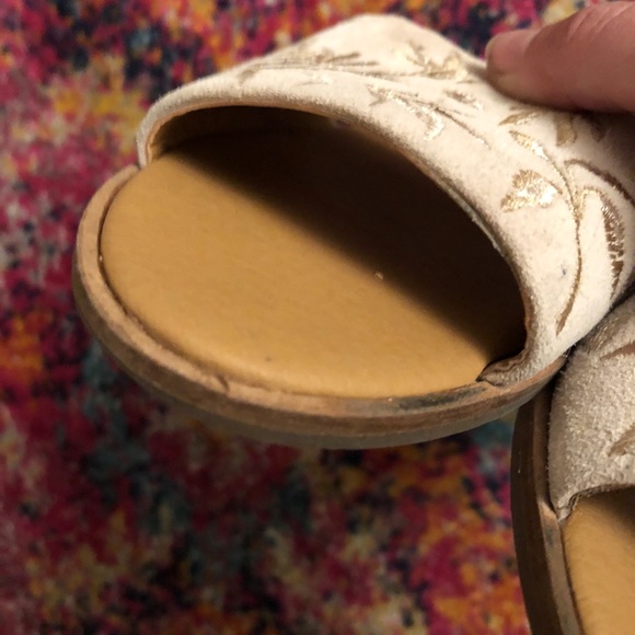 Lucky Brand - Picture 3 of 4